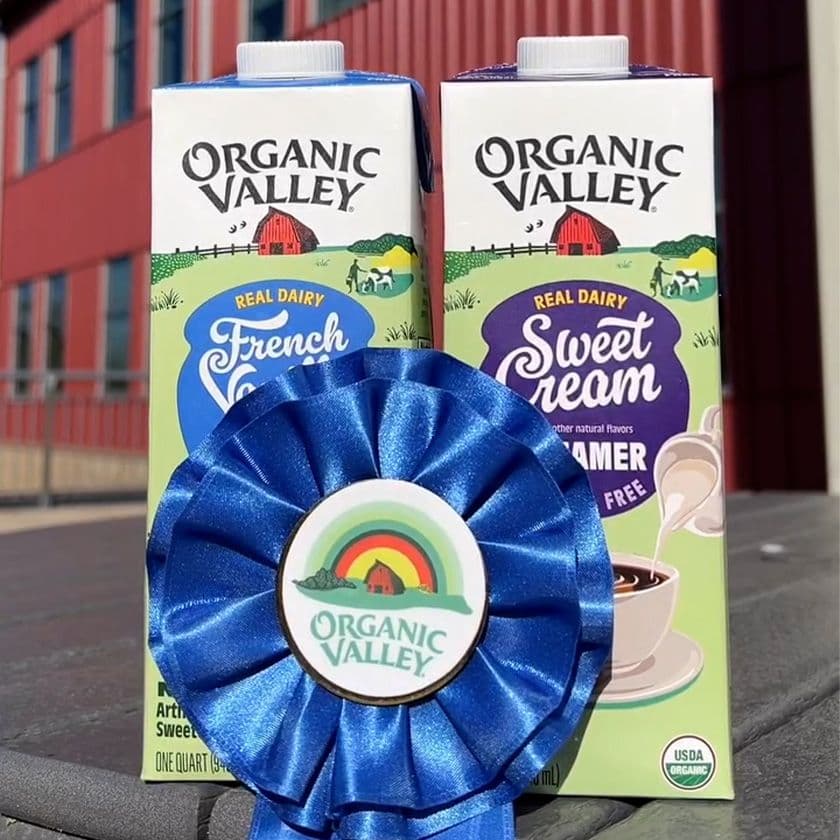 Organic Valley creamers with an award.